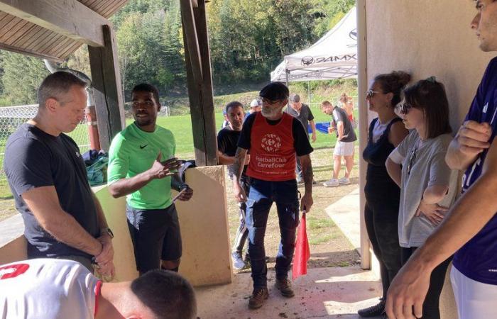 IMMERSION. Football: “If we wanted to stay at 11 against 11, we had to go to sanctions”, a Sunday as close as possible to an amateur referee in Aveyron