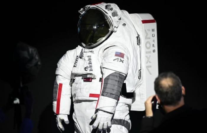 NASA mission to the Moon: astronauts will dress in Prada (photos)