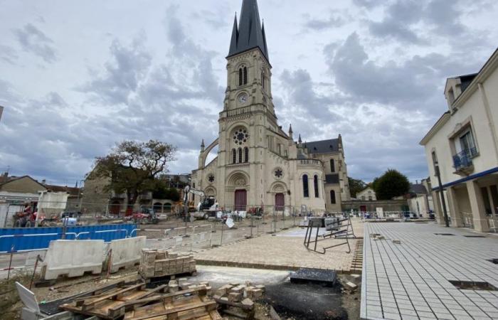 The square of the Saint-André church in Reims is taking shape