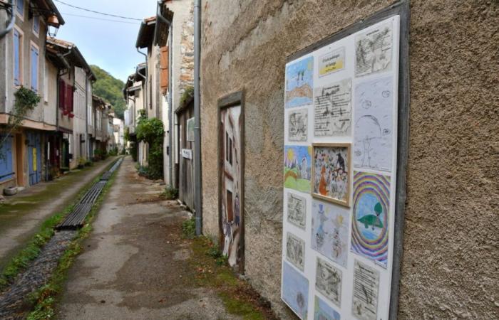 The Fables of La Fontaine illustrated by local artists come to this Lauragais village