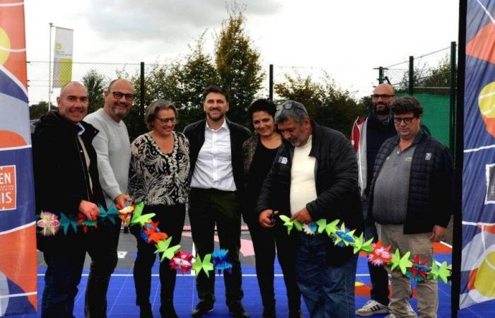 Chateaugiron. An Urban tennis court installed at Courts du Bois