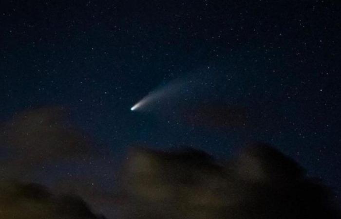 Comet, full moon, shooting star, an active West Indian sky in October