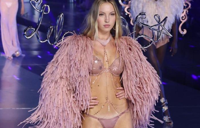 Kate Moss and her daughter Lila Moss dazzle at the Victoria’s Secret fashion show