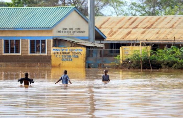 In Africa, ten million children deprived of school by massive floods