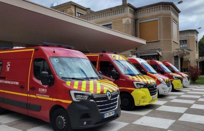 stuck in saturated emergencies, Lyon firefighters sound the alarm