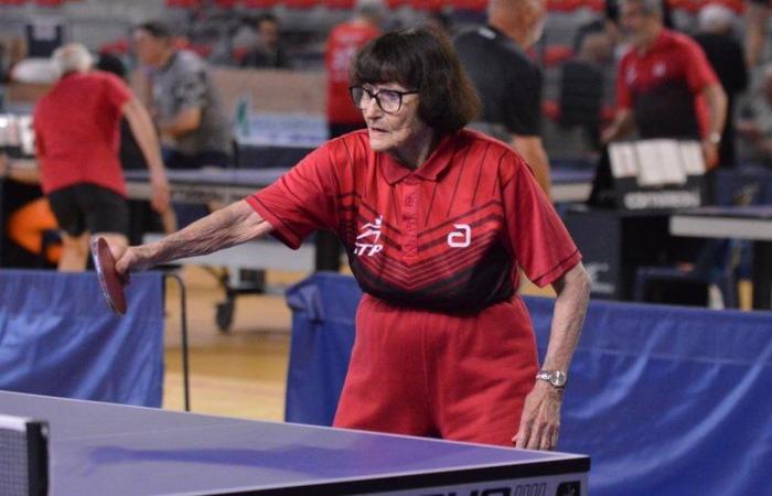 Jeanine Escot, oldest table tennis player in Lot-et-Garonne, celebrates her 95th birthday