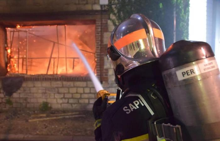 Nîmes: thirteen children evacuated during a fire in a building