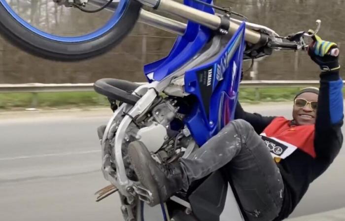 Famous rapper arrested without helmet doing wheelies