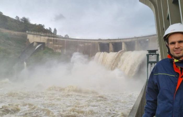 Loire. A flow rate of 900 m3 per second at the gates of the Grangent dam