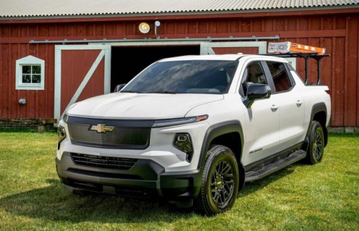 Chevrolet reveals prices for the 2025 Silverado EV as well as a more affordable version