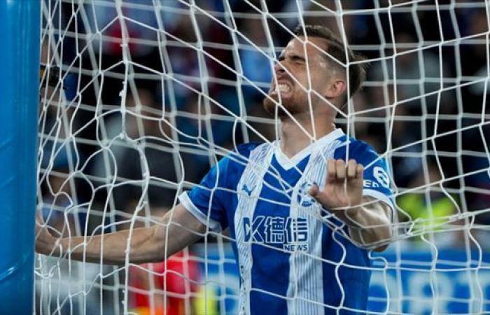 Alavés suffers a tough defeat against Valladolid in Mendizorrotza (2-3)