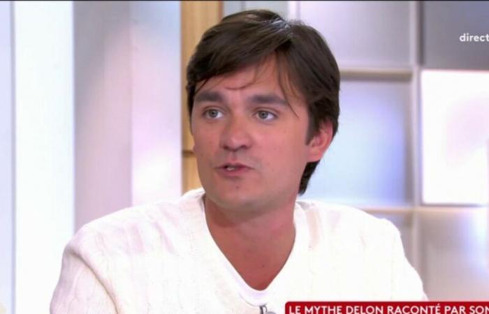 His son Alain-Fabien Delon recalls this day when he “broke his heart” (VIDEO)