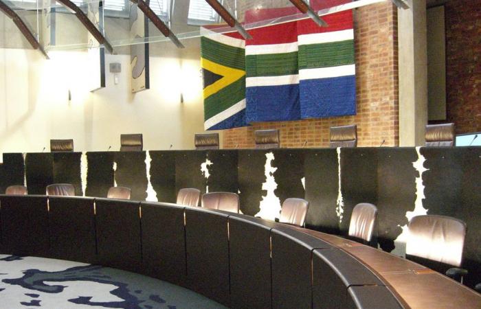 South Africa threatens to close its representation in Pretoria under pressure from China