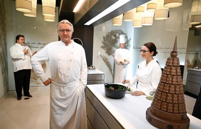 A new 4,000 m2 gourmet place designed by Alain Ducasse opens on the outskirts of Paris