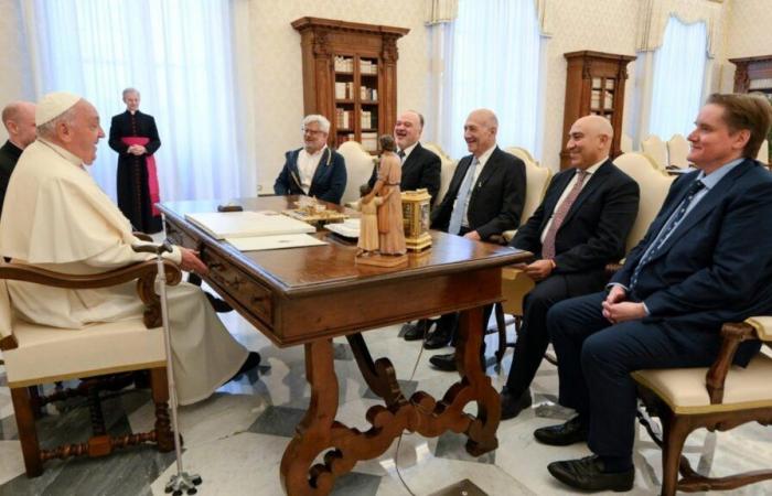 Ehud Olmert and Nasser Al Qidwa at the Pope for a peace solution