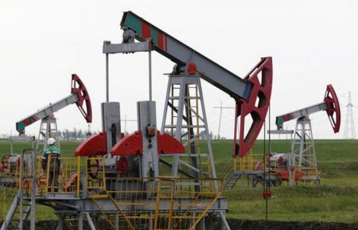 Oil falls, hopes for a ceasefire in Gaza