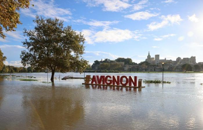 in Vaucluse the flow rates are starting to go down, traffic very disrupted this morning in Avignon