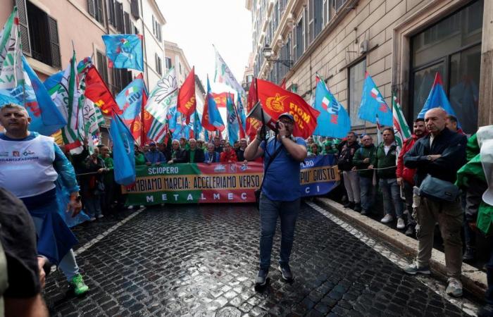 a “historic” strike against the fall in production in Italy