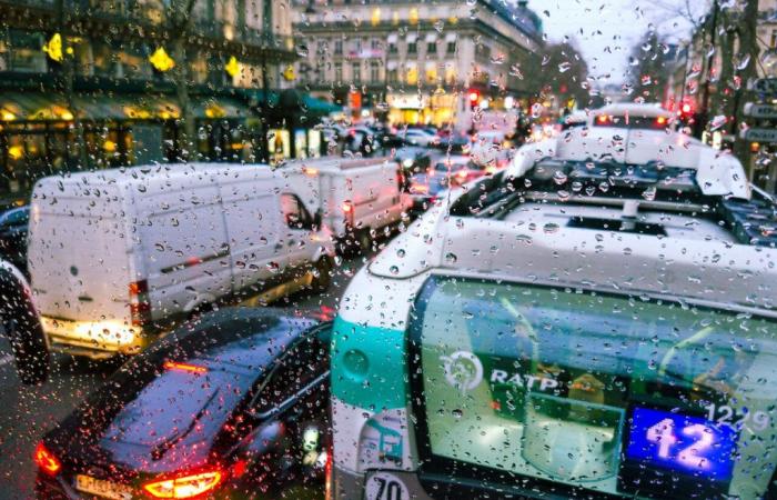 Several roads flooded in Paris and Île-de-France, watch out for traffic jams which already reach 300 km