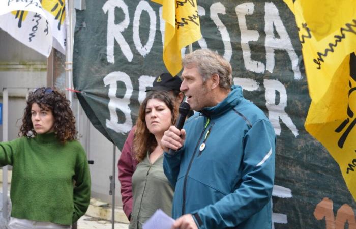 punch action by farmers at a Lactalis site