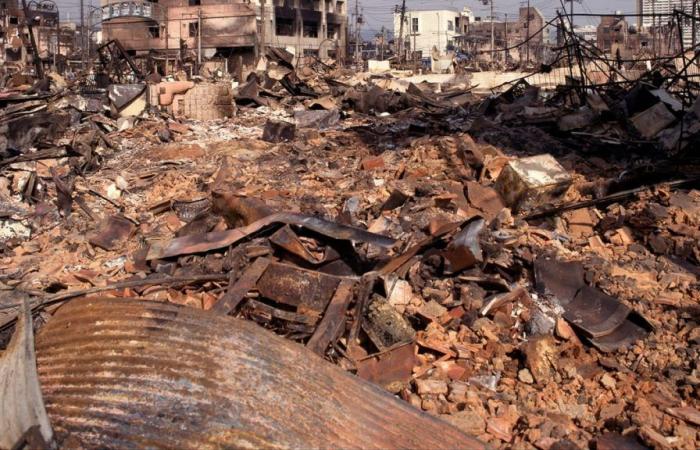 A 4-story building collapses like a house of cards in Béchar (Video)