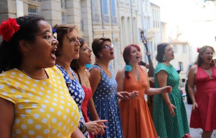 a choir concert against breast cancer at Kiasma