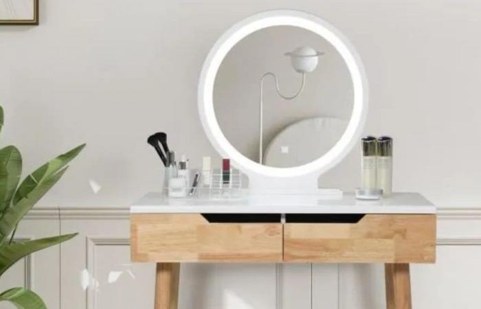 Fall for a dressing table with LED mirror at an unbeatable price with this crazy offer