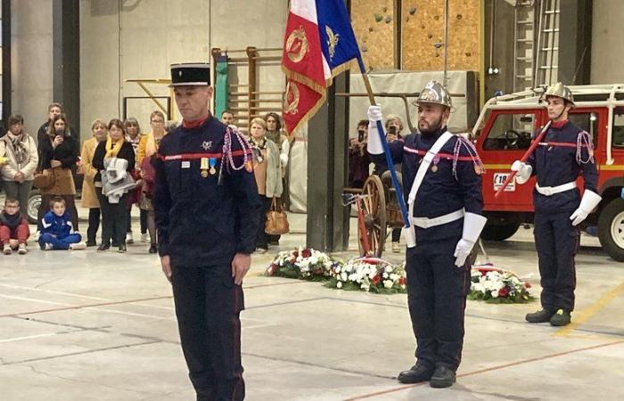 Captain Benoît Tomczak officially takes command of the Millau fire and rescue center