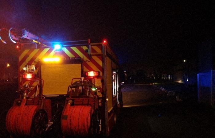 A house ravaged by flames in Lot-et-Garonne, firefighters are still looking for a victim