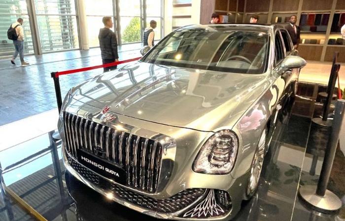 Mondial de l’Auto – Hongqi: Chinese Rolls?