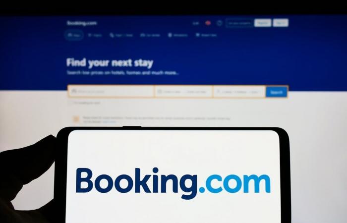 If Booking or Airbnb block payment for your All Saints’ Day vacation, it may be a scam