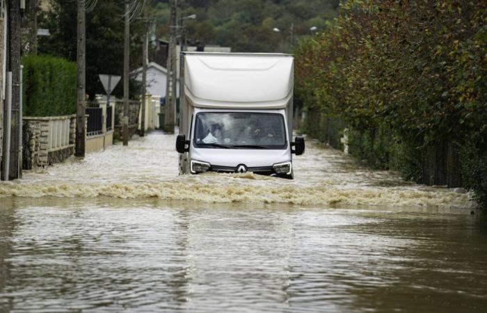 Gironde remains on orange alert for an ongoing flood