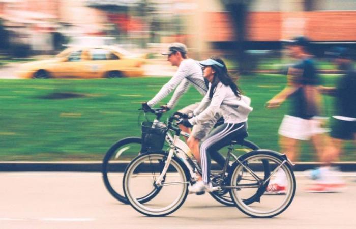 This gesture that everyone does on a bike can cost 135 euros fine