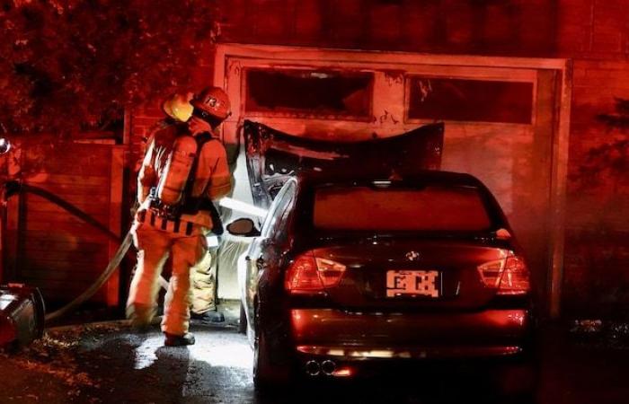 Potentially criminal fire of a vehicle in Ahuntsic-Cartierville