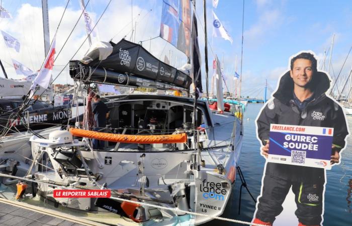 Les Sables-d’Olonne Vendée Globe. Skippers Jérémie Beyou and Guirec Soudée and their imocas at the pontoon