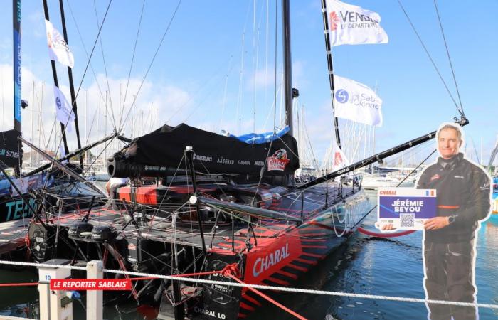 Les Sables-d’Olonne Vendée Globe. Skippers Jérémie Beyou and Guirec Soudée and their imocas at the pontoon