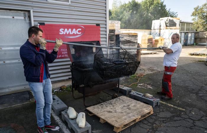 in La Rochelle, they cook their legs in bitumen