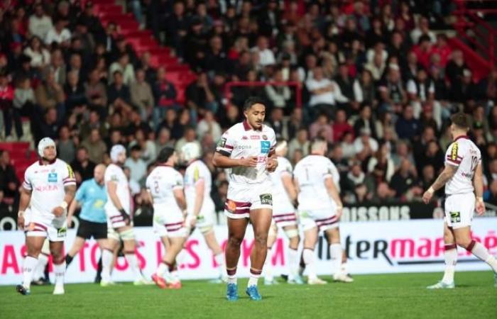 Yoram Moefana sent off during La Rochelle-UBB for a dangerous tackle on Jonathan Danty