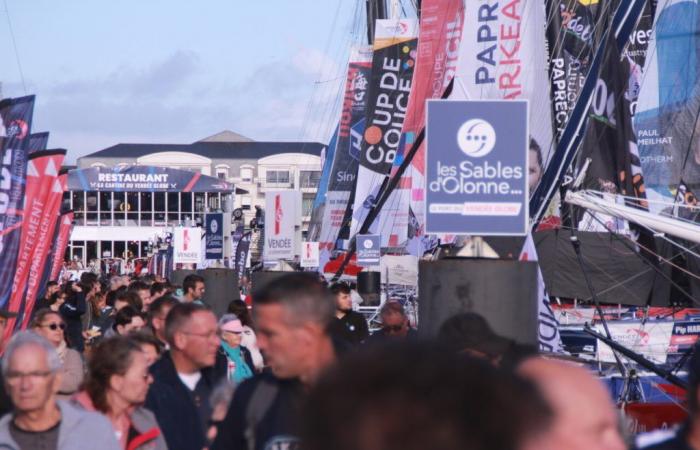 IN PICTURES. Relive the first day in the Vendée Globe village as if you were there!