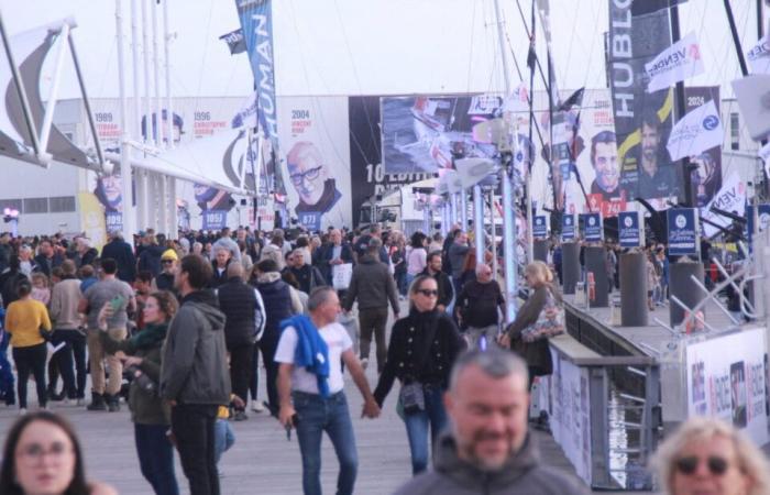 IN PICTURES. Relive the first day in the Vendée Globe village as if you were there!