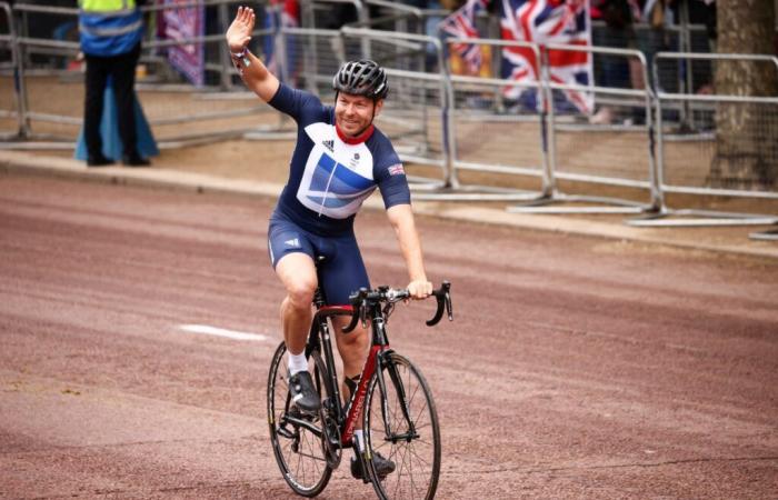 Cycling-Six-time Olympic champion Hoy reveals he has terminal cancer