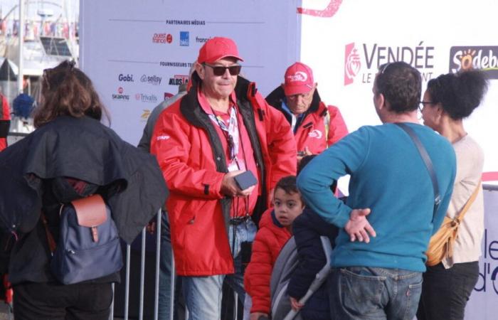 IN PICTURES. Relive the first day in the Vendée Globe village as if you were there!