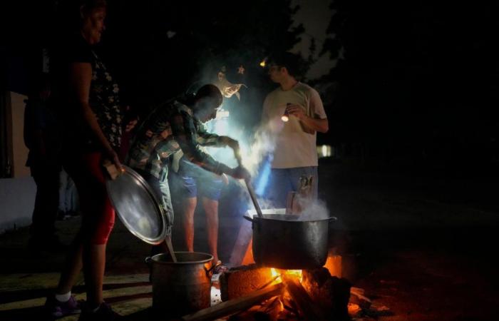 Another night without electricity in Cuba, where Hurricane Oscar is approaching