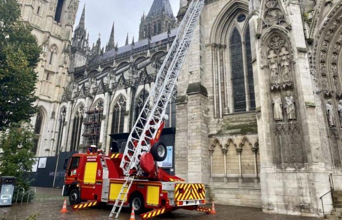 Three months after the fire on the spire of Rouen Cathedral, firefighters mobilized for an exercise