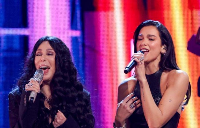 Dua Lipa and Cher deliver an anthology performance at the Rock & Roll Wall of Fame 2024