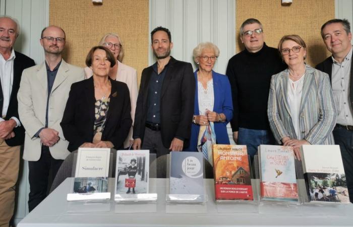 the Honoré de Balzac prize to the novelist Agnès Laurent