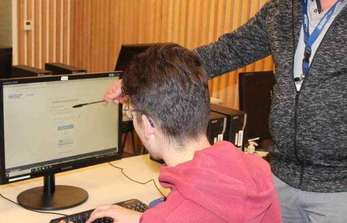 In Sarthe, Health Insurance offers digital workshops for online procedures