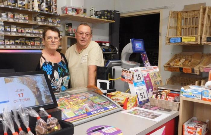 They take over the village grocery store… One of their customers wins 20,000 euros in the lottery