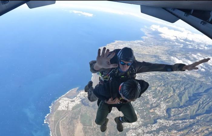 My tandem jump over Reunion Island with the paratroopers of the 2nd RPIMa