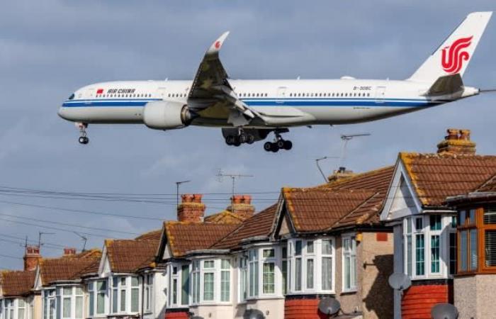 Ministers outline plans to redraw airspace over London airports